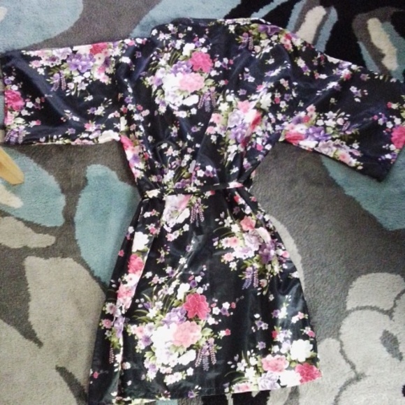 Women's Floral Print Size Medium Multi Color Robe - Picture 6 of 6